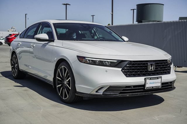 Used 2026 Honda Accord Touring image 3