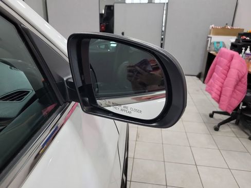 Used 2019 Jeep Cherokee Limited image 17