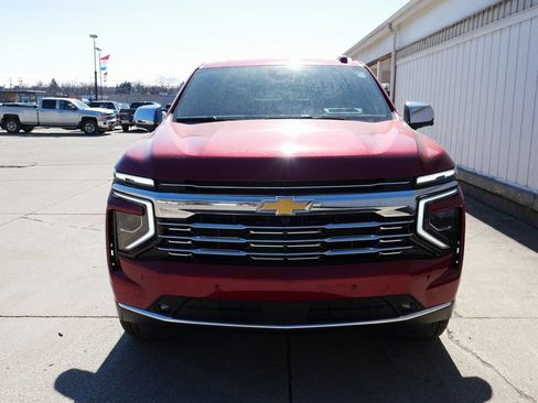 New 2026 Chevrolet Suburban Premier image 3