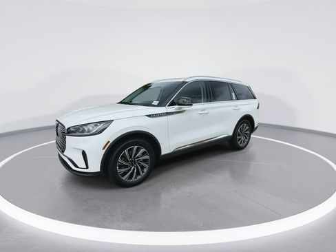 New 2025 Lincoln Aviator AWD image 4