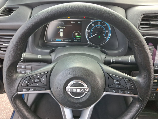 Used 2025 Nissan Leaf S FWD image 4