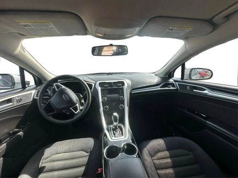 Used 2014 Ford Fusion SE FWD image 23