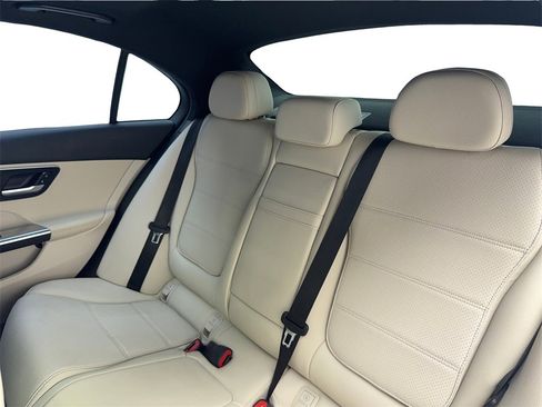Used 2024 Mercedes-Benz C 300 Sedan image 34