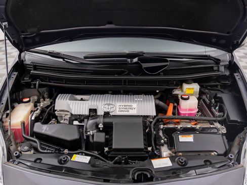 Used 2015 Toyota Prius Two image 31