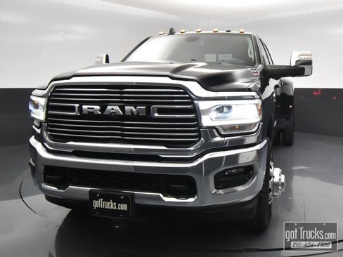 Used 2024 RAM 3500 Laramie w/ Towing Technology Group AWD/4WD image 49