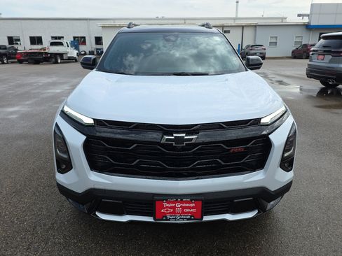 New 2026 Chevrolet Equinox RS w/ Safety and Technology Package FWD image 3