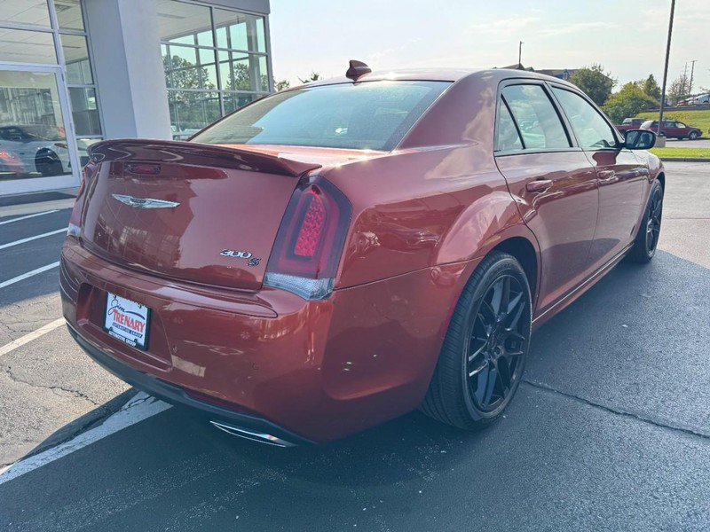 Used 2020 Chrysler 300 S w/ 300S Premium Group RWD image 3