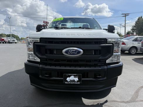 Used 2022 Ford F250 XL w/ Power Equipment Group AWD/4WD image 2