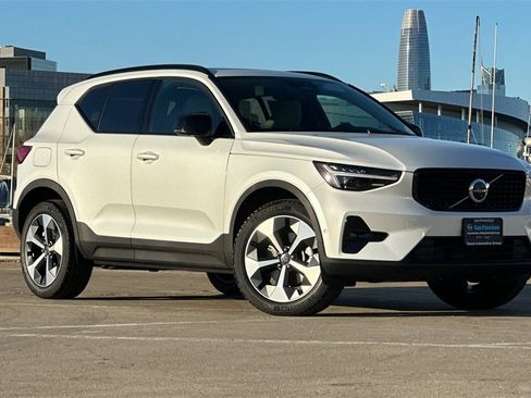 Certified 2025 Volvo XC40 B5 Plus w/ Protection Package Premier image 1