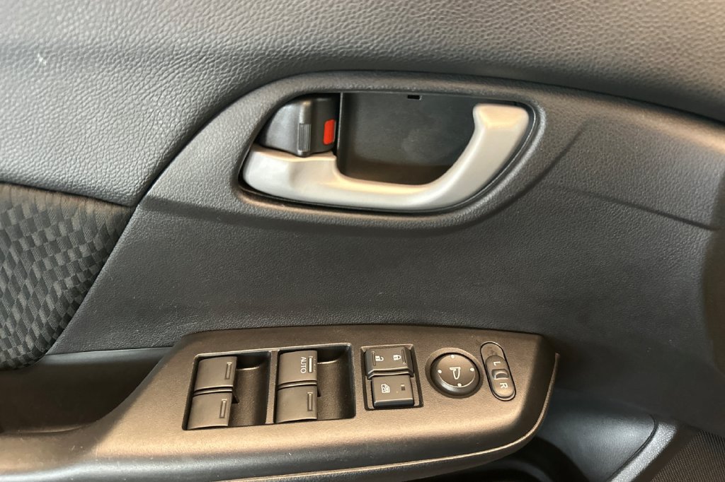 Used 2015 Honda Civic LX image 11
