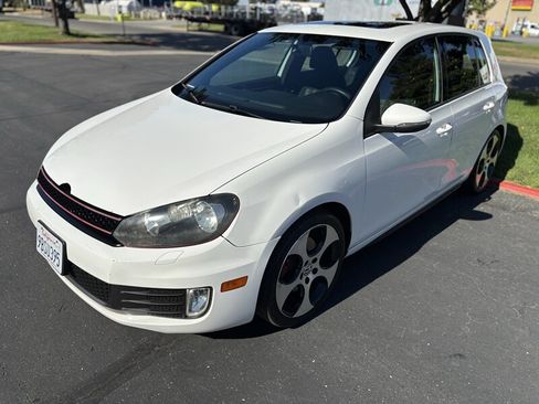 Used 2012 Volkswagen Golf 4-Door FWD image 5