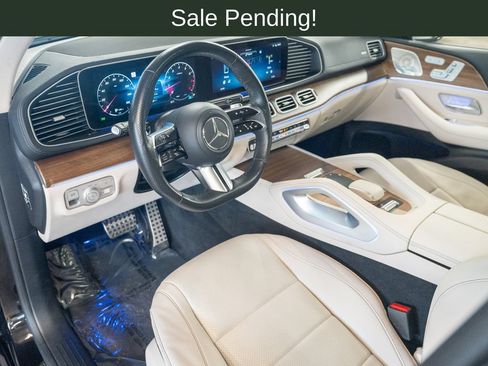 Used 2024 Mercedes-Benz GLS 450 4MATIC image 12