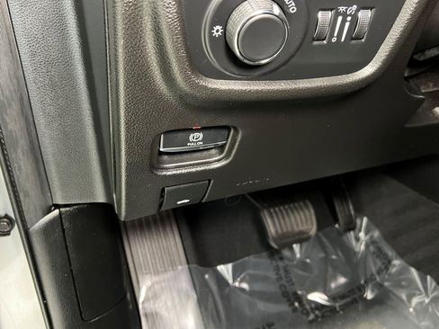 Certified 2023 Jeep Grand Cherokee Altitude image 33