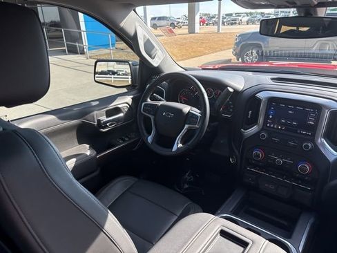 Used 2020 Chevrolet Silverado 1500 LT Trail Boss image 27