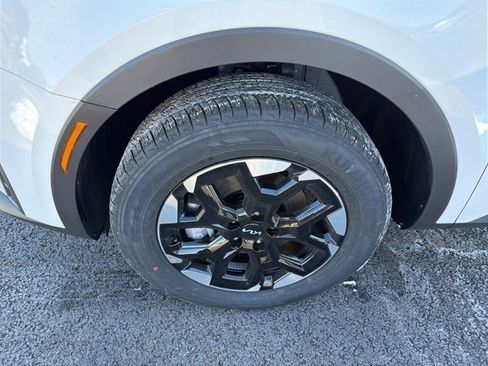 New 2026 Kia Sorento S image 7