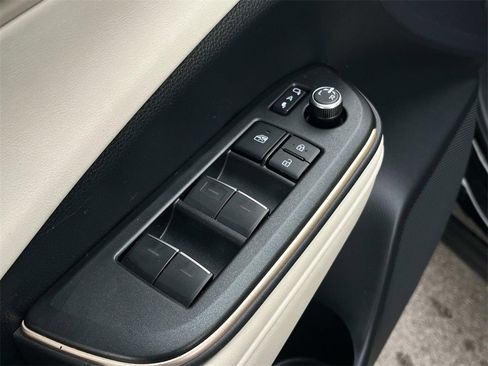 Used 2023 Toyota Crown XLE image 32