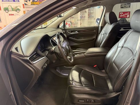 Used 2019 Buick Enclave Avenir AWD/4WD image 12