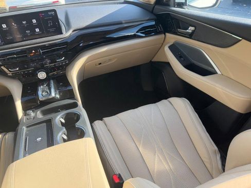 Used 2025 Acura MDX SH-AWD w/ Advance Package image 16