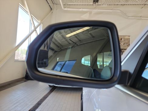 New 2026 BMW X1 xDrive28i w/ Convenience Package AWD/4WD image 13