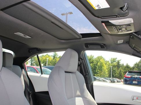 Used 2020 Toyota Corolla SE FWD image 28