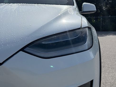Used 2022 Tesla Model X AWD/4WD image 9