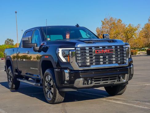 New 2026 GMC Sierra 3500 Denali w/ Denali Reserve Package image 5