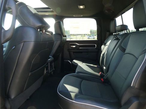 New 2026 RAM 2500 Laramie AWD/4WD image 15