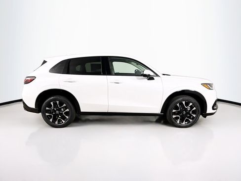 New 2026 Honda HR-V EX-L image 2