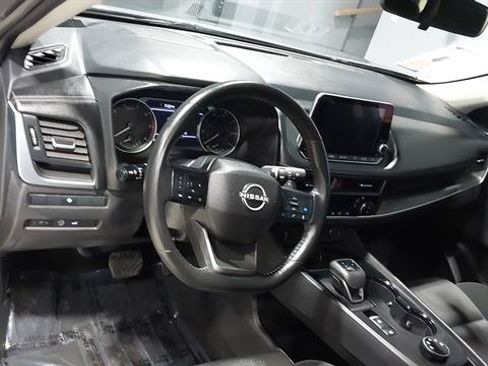 Used 2025 Nissan Rogue SV AWD/4WD image 19