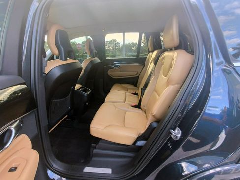 Used 2016 Volvo XC90 T6 Momentum image 31