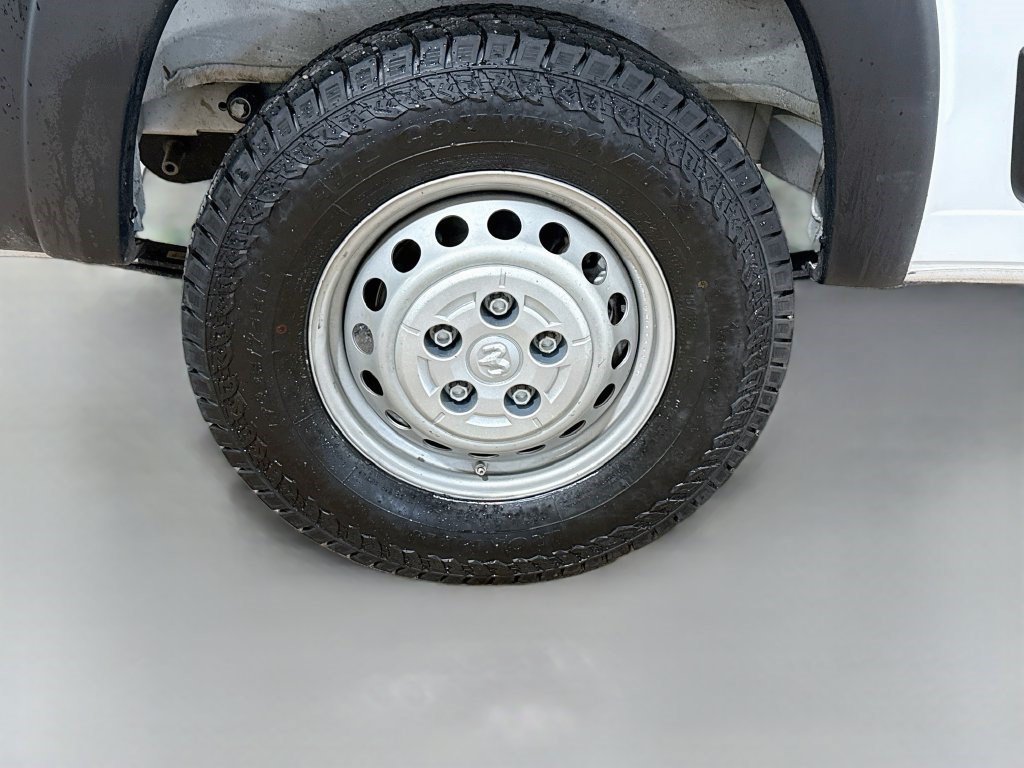 Used 2025 RAM ProMaster 2500 w/ Convenience Group FWD image 30