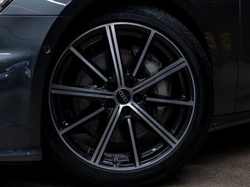 Used 2025 Audi A6 3.0T Premium w/ Convenience Package image 18