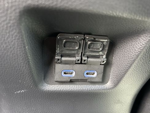 Certified 2022 Toyota RAV4 XLE Premium AWD/4WD image 11