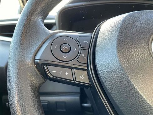 Used 2022 Toyota Corolla LE image 24