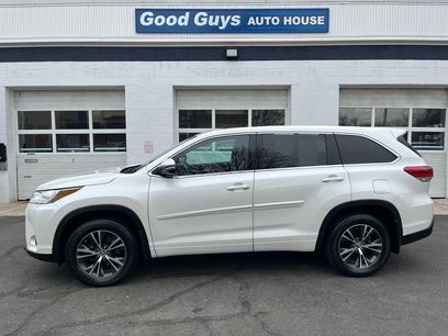 Used 2018 Toyota Highlander LE
