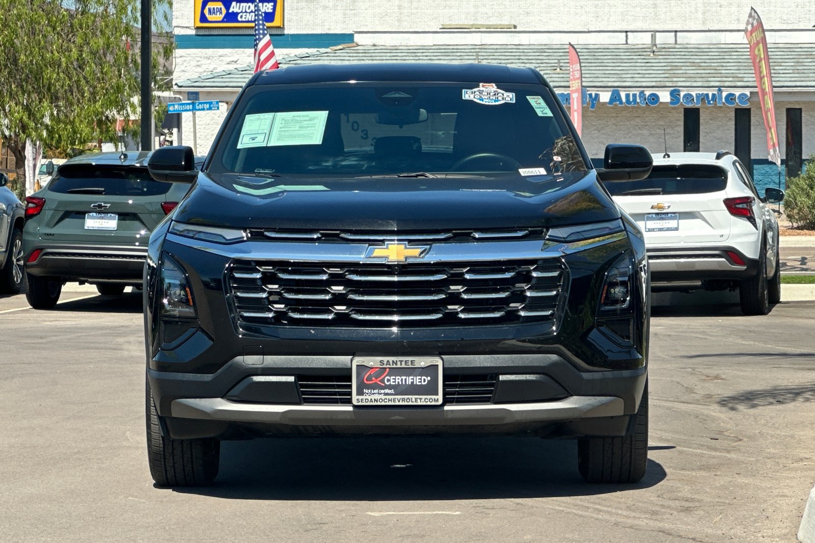 Used 2026 Chevrolet Equinox LT w/ Convenience Package II FWD image 9