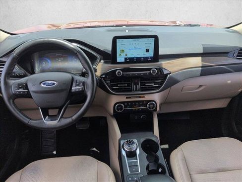 Used 2020 Ford Escape Titanium FWD image 25