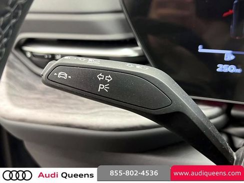 Used 2025 Audi Q5 Premium Plus w/ Premium Plus AWD/4WD image 23