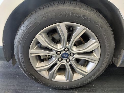 Used 2019 Ford Edge Titanium w/ Cold Weather Package AWD/4WD image 31
