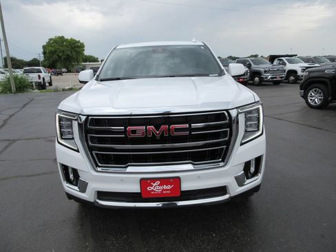 Used 2024 GMC Yukon SLT w/ SLT Luxury Package AWD/4WD image 13