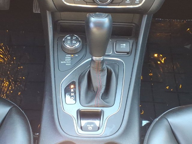 Used 2022 Jeep Cherokee Trailhawk w/ Sun, Sound & Nav Group AWD/4WD image 22