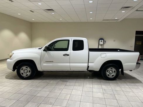 Used 2011 Toyota Tacoma 2WD Access Cab w/ SR5 Pkg #2 image 2
