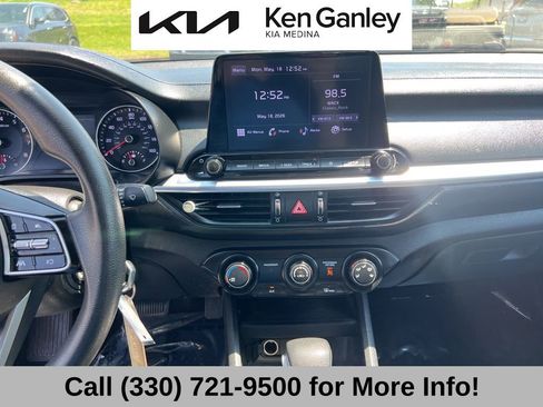 Used 2022 Kia Forte LXS FWD image 36