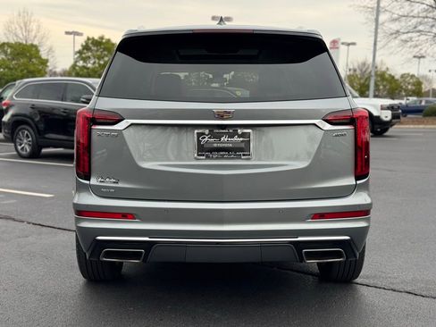 Used 2023 Cadillac XT6 Premium Luxury image 13