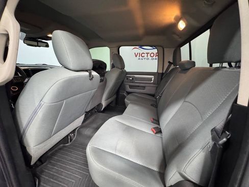 Used 2017 RAM 1500 Classic SLT AWD/4WD image 11