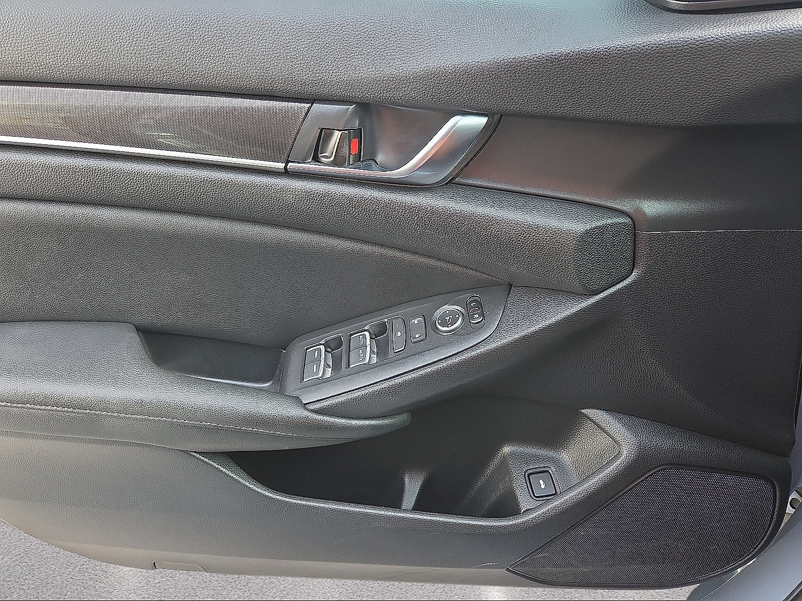 Used 2021 Honda Accord Sport image 25