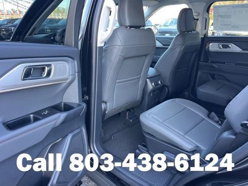 New 2026 Ford Explorer Active w/ Active Comfort Package image 10