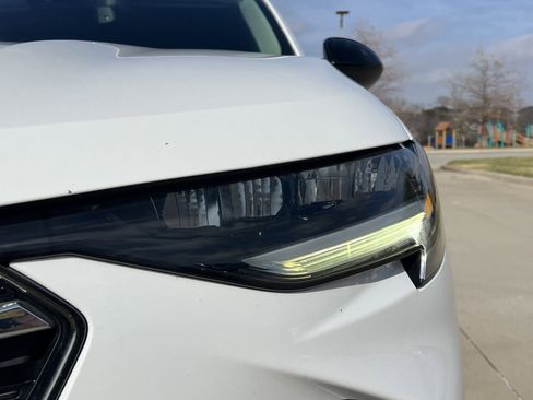 Used 2021 Buick Envision Essence w/ Sport Touring Package image 6