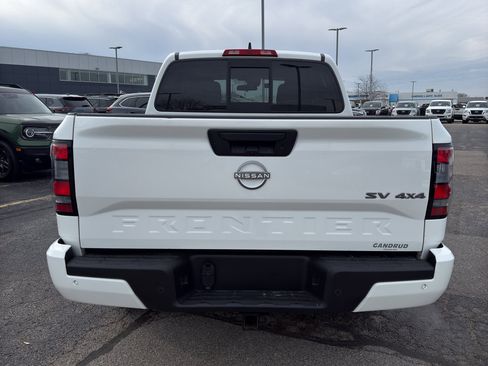 Certified 2022 Nissan Frontier SV image 7