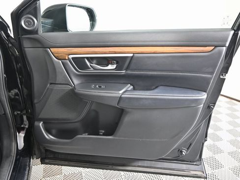 Used 2018 Honda CR-V Touring image 12